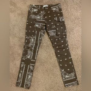 Never Worn Bandanna Cargo Pants | Size 32